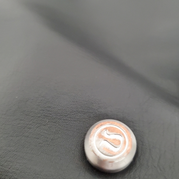 Lululemon Athletica Sweat & Go  Bag. - Picture 8 of 16